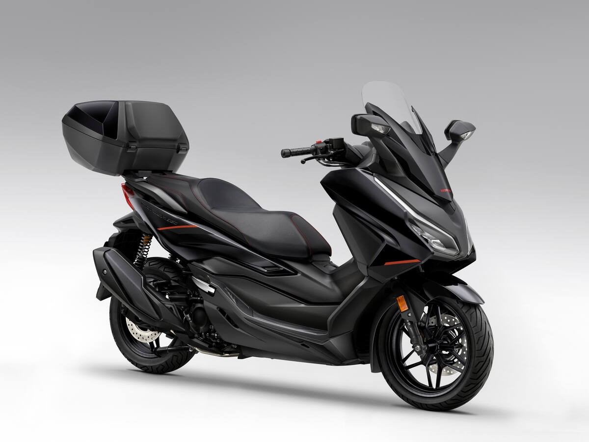 Honda Forza 350 ABS, 2026 — с кофром Smart Top Box