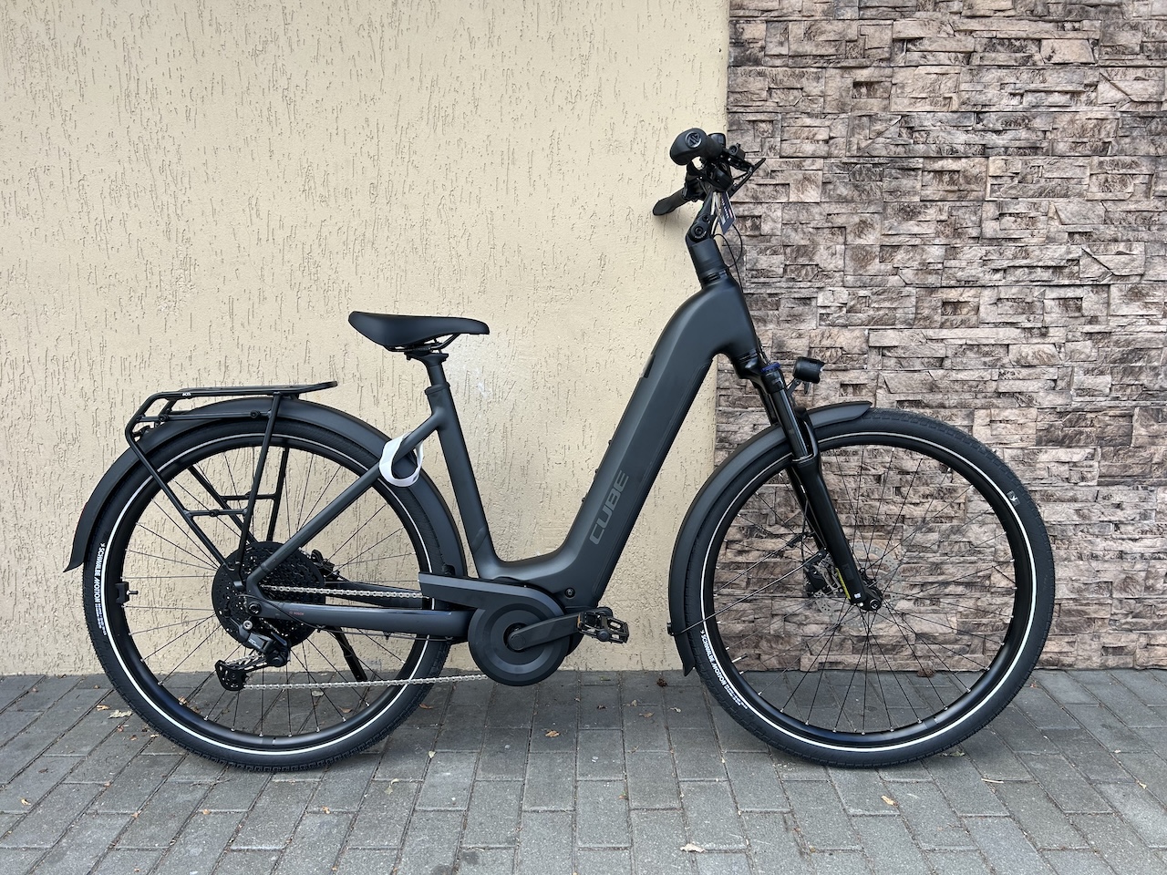 Cube Touring Hybrid One 600 — jauns, 2027