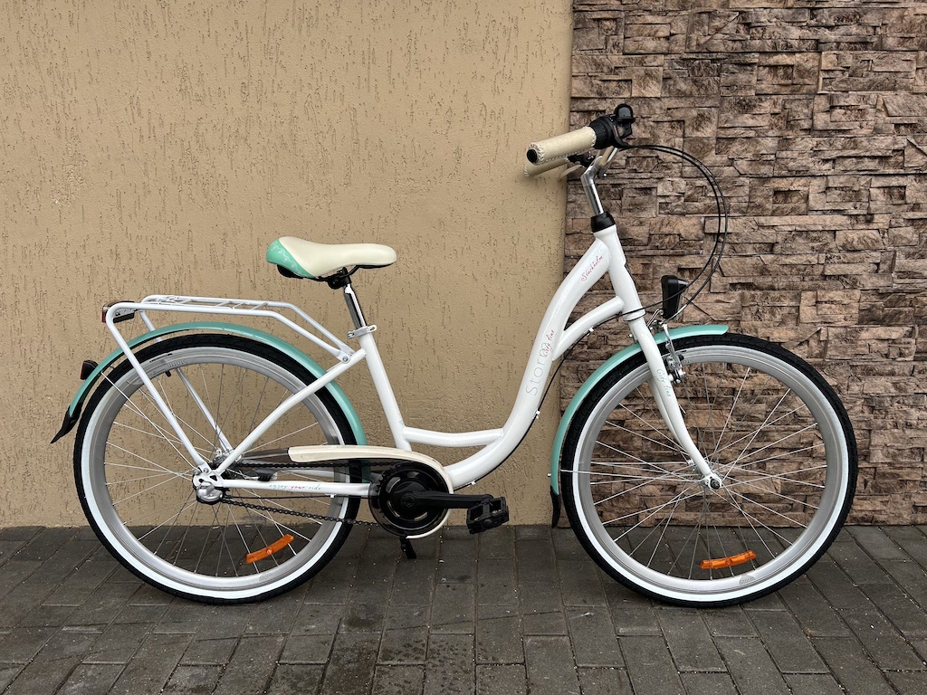 Stockholm 3s 26″ — jauns, S rāmis