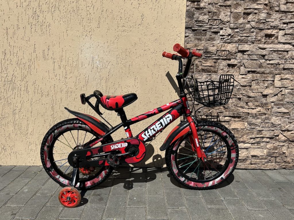 Shbejia 16″ — lietots bērnu velosipēds ar groziņu