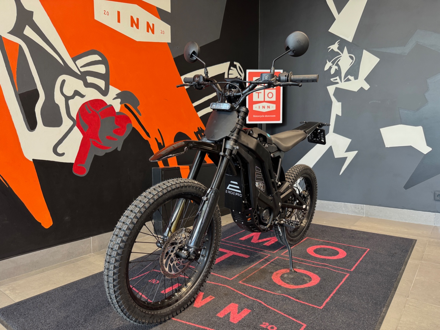 E-Ride PRO SR, 2025 — elektriskais motocikls