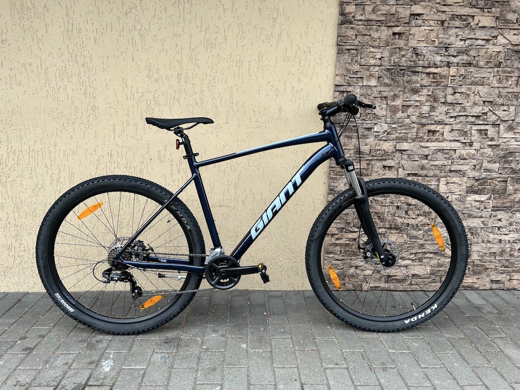 Giant Talon 5 29″ — new, 21″ frame