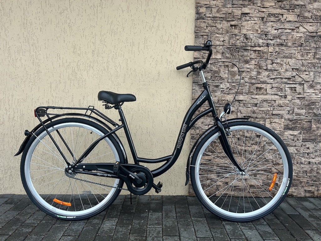 Amsterdam 1s 28″ — jauns, melns pilsētas velosipēds