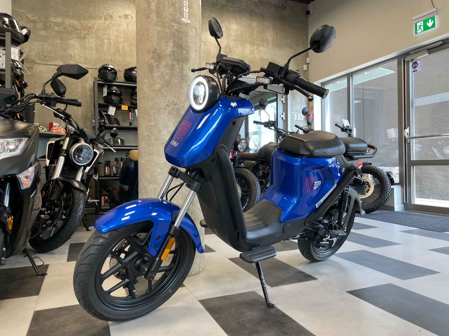 NIU UQi GT Sport — elektriskais motorolleris, 2021