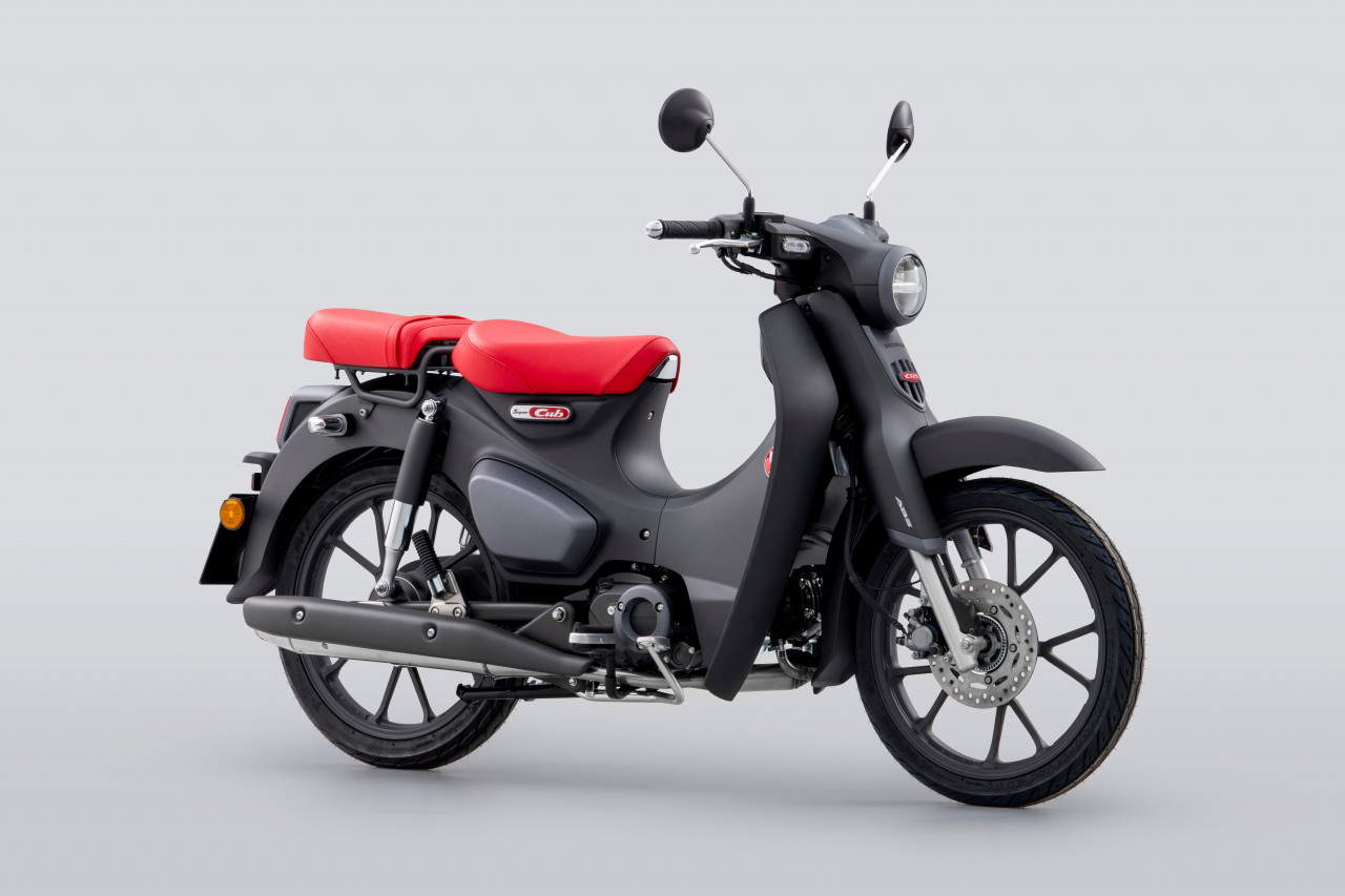Honda Super Cub C125 — 125 cm³ ar automātisko sajūgu