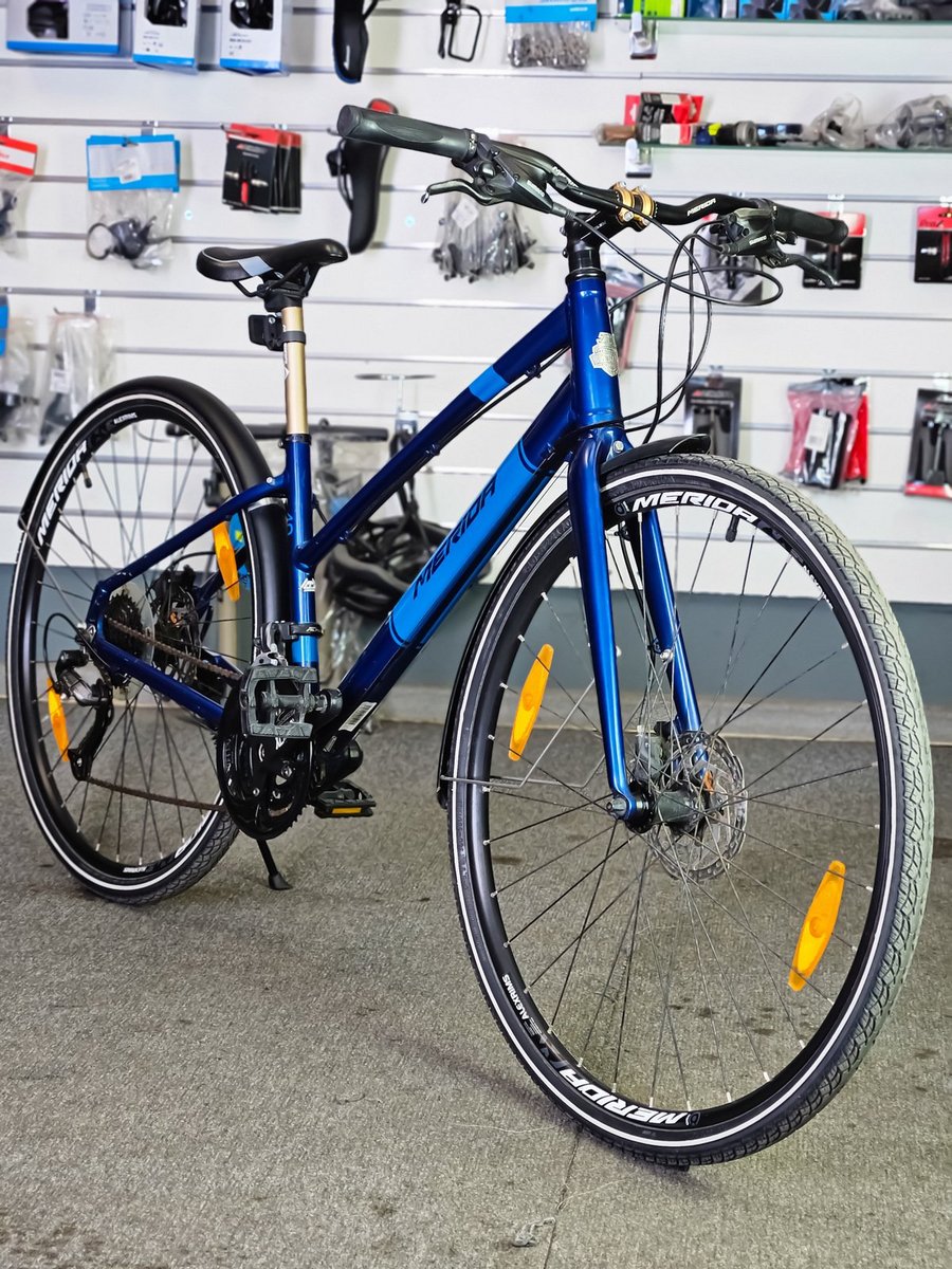 Merida Crossway Urban — Shimano Altus 3×9