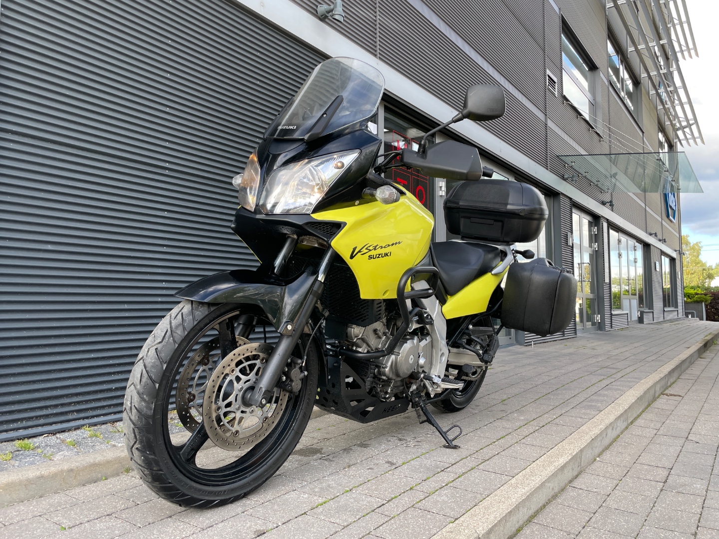 Suzuki DL650 V-Strom, 2005