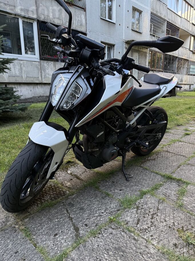 KTM 390 Duke, 2021