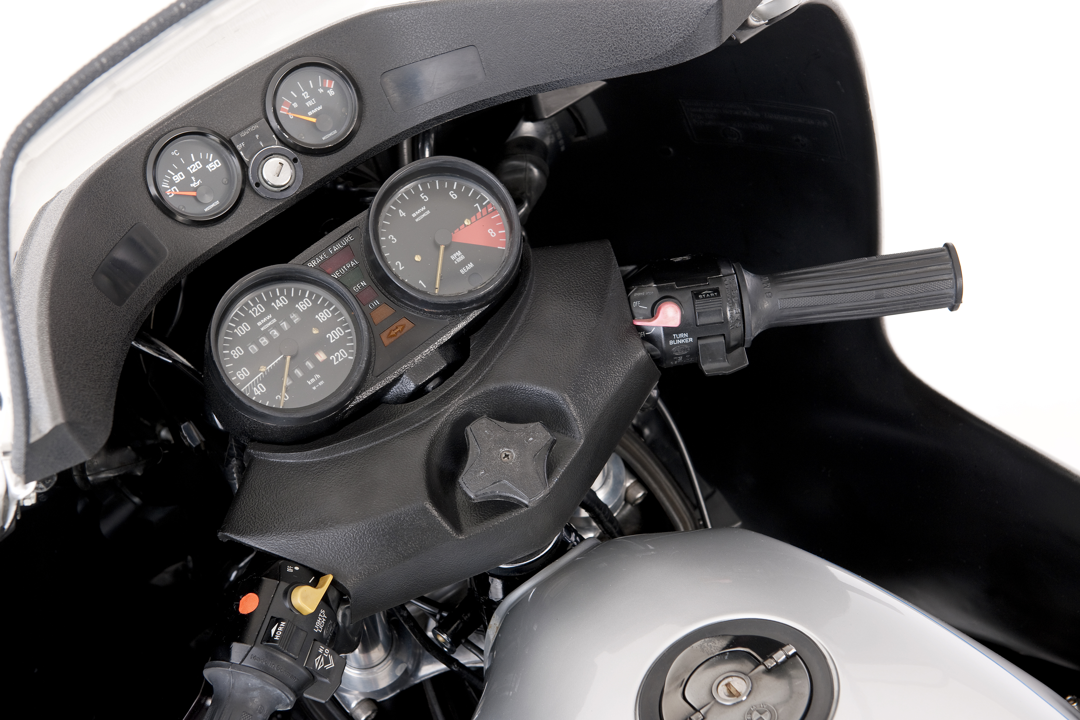 BMW R 100 RS instruments and the inside of its fairing