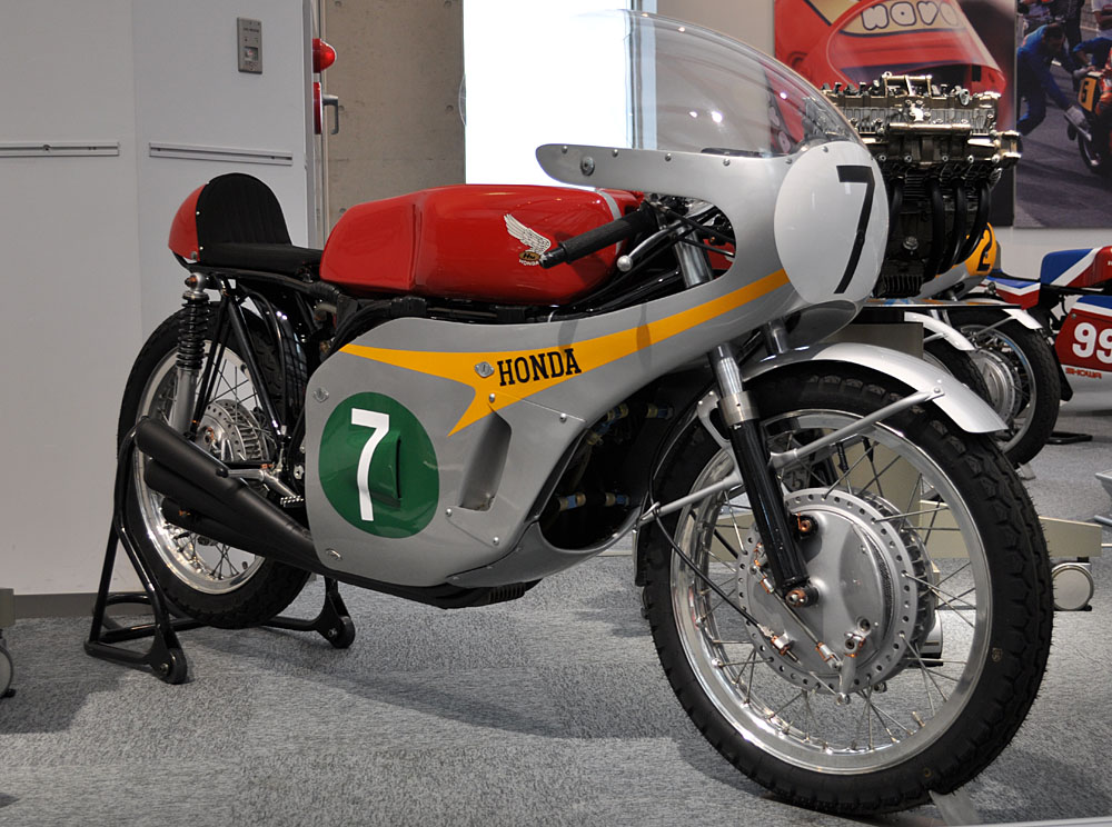 Honda RC166 Honda Collection Hall muzejā Motegi, 2011. gadā.