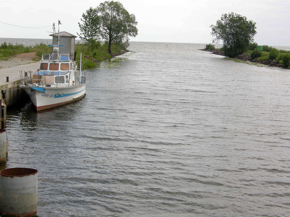 A boat in Mustvee harbour beside Lake Peipus, photographed in 2007